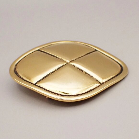 CHANEL CC Diamond Shape Matelasse Pin Brooch GHW France Accessory 62RL371 - Picture 4 of 8